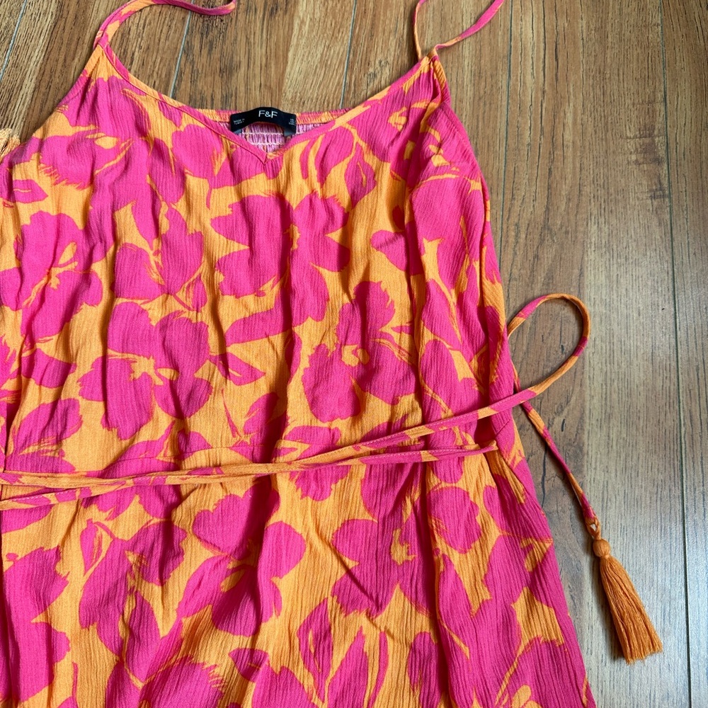 Sundress - Picture 7 of 8